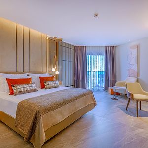 Kamer met een King Size Bed voor Pasgetrouwden